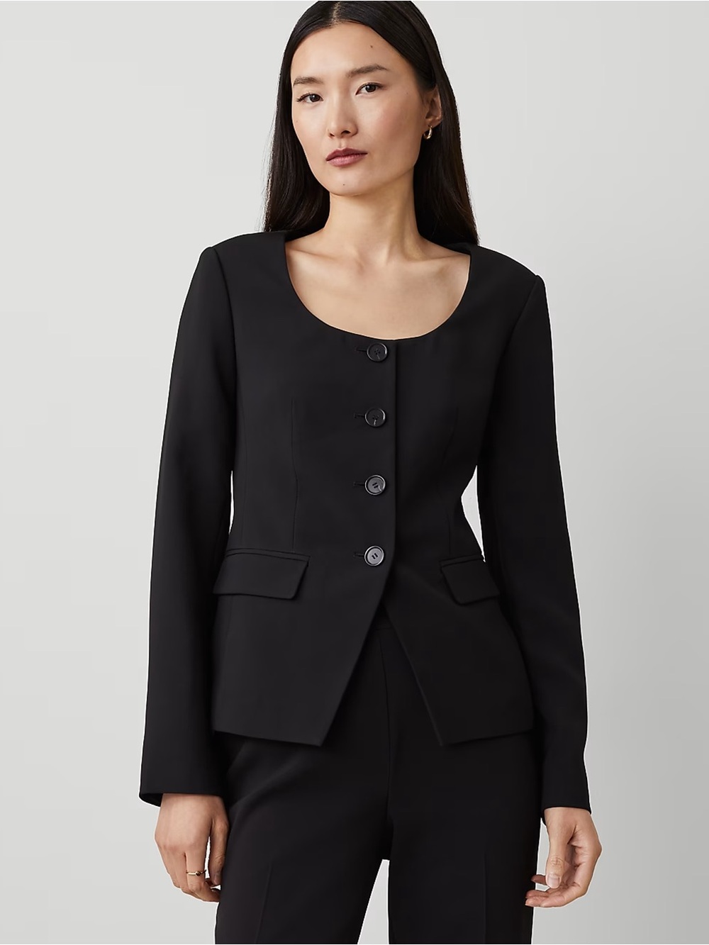 NWT - Ann Taylor - The Fitted Scoop Neck Jacket in Fluid Crepe - Black